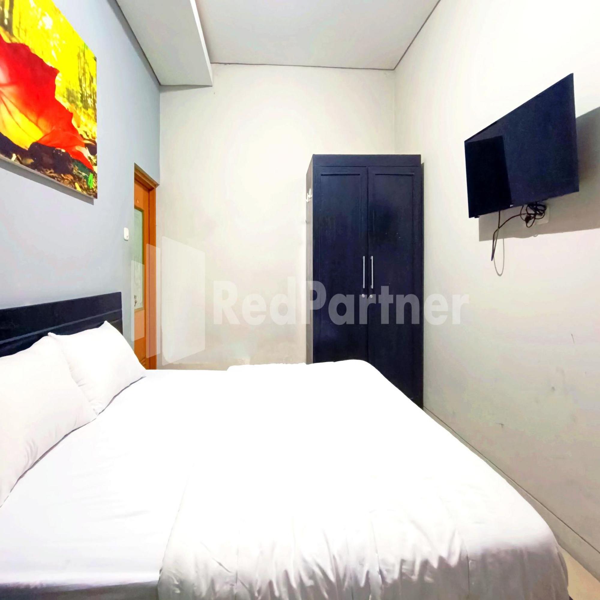 D'Waru Homestay Syariah Near Jl Slamet Riyadi Mitra Reddoorz Solo Eksteriør billede