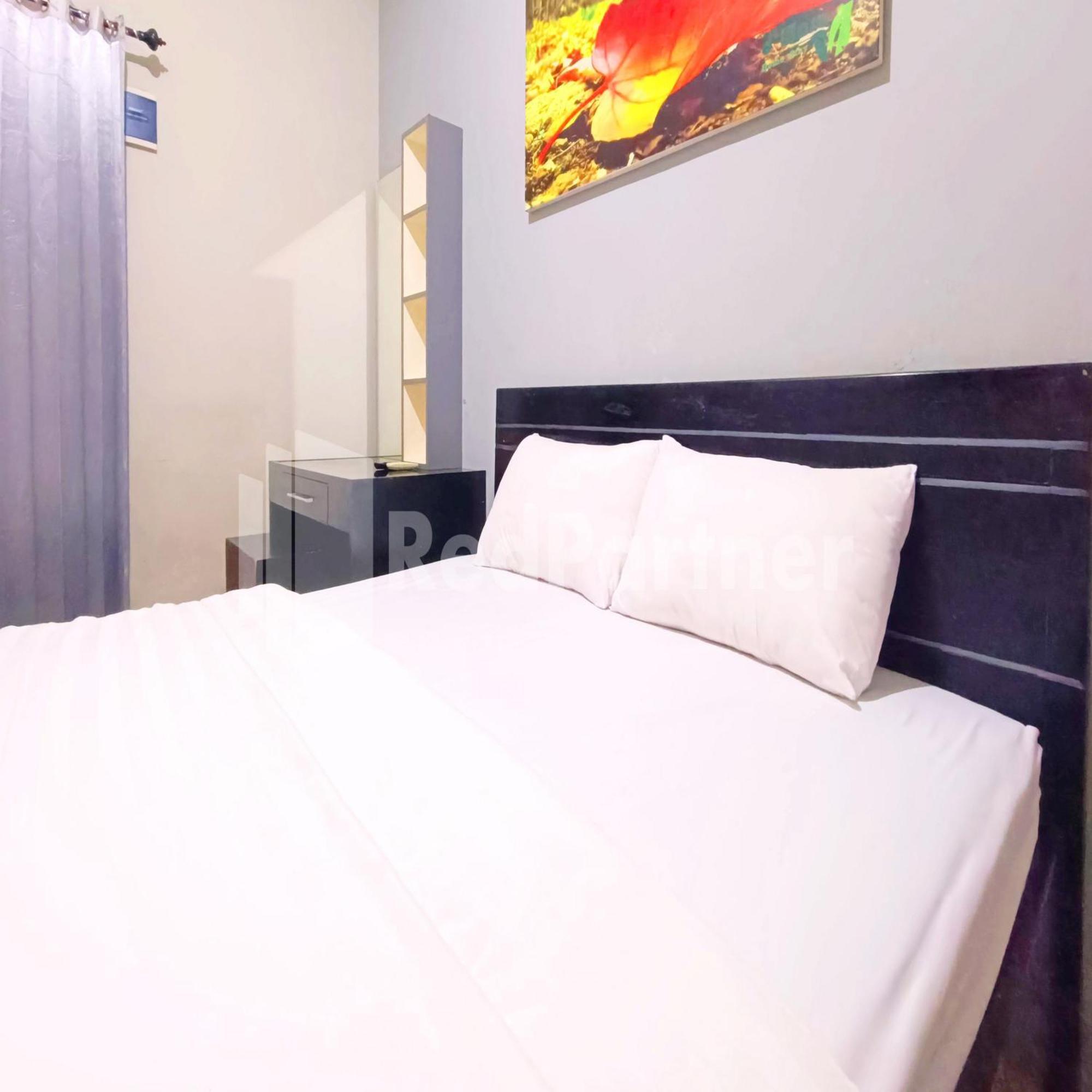 D'Waru Homestay Syariah Near Jl Slamet Riyadi Mitra Reddoorz Solo Eksteriør billede