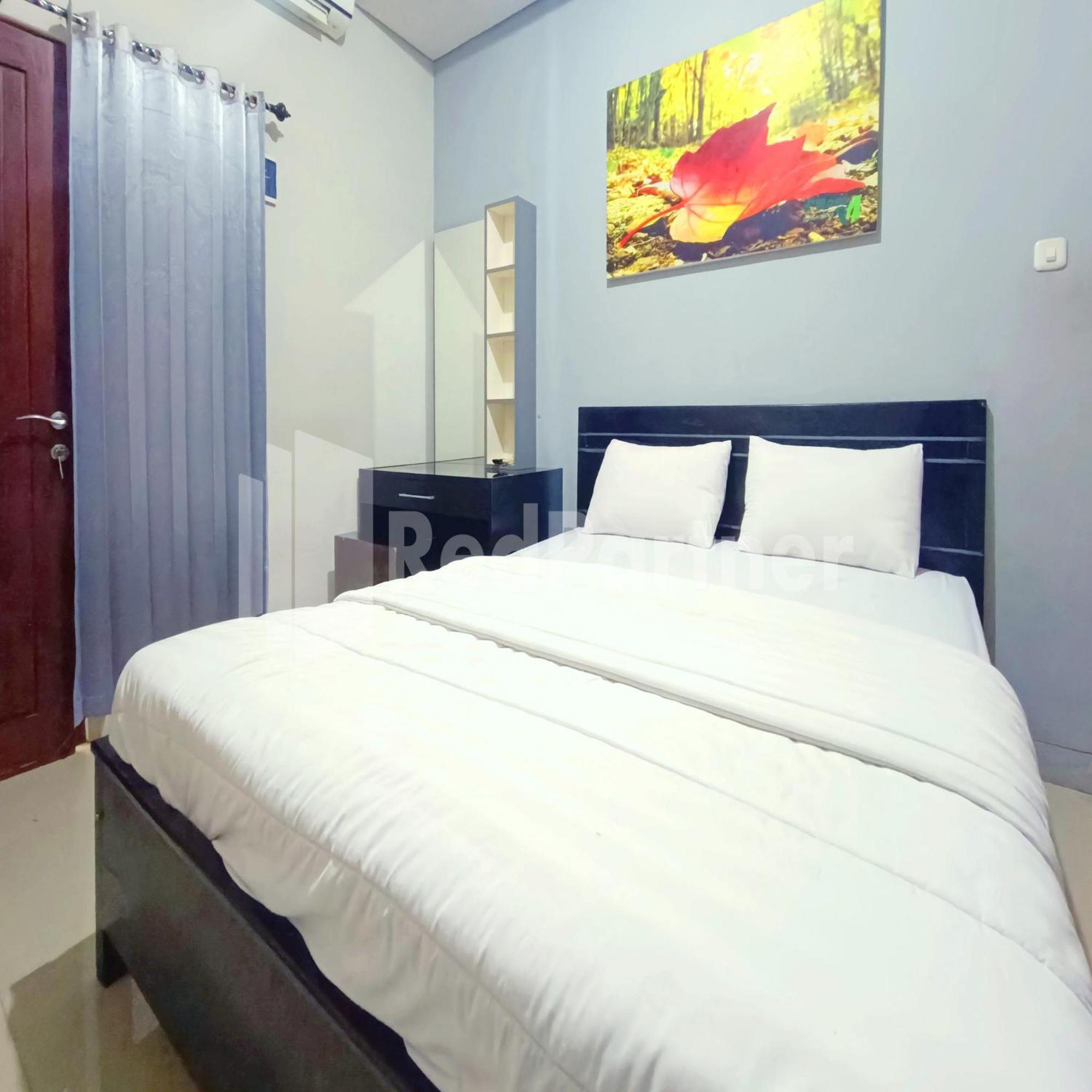 D'Waru Homestay Syariah Near Jl Slamet Riyadi Mitra Reddoorz Solo Eksteriør billede